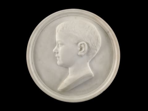 Lewis's medallion of Boston resident George Scott Winslow.