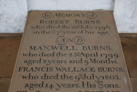 The inscripted gravestone at the Burns Mausoleum.