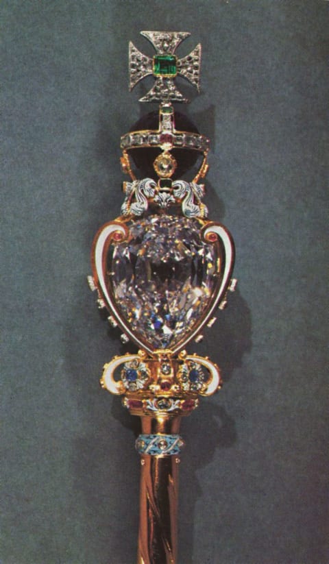 Cullinan I in the Sceptre with Cross.