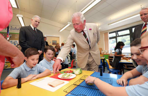 The king has strong opinions on sandwich preparation.