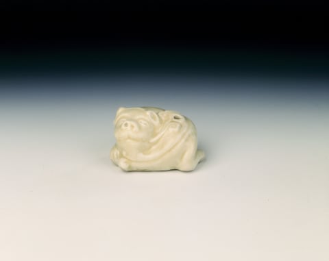 Dehua porcelain water dropper, late Ming dynasty, China, 1550–1644.