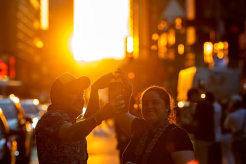 Pro tip: don't stare directly at Manhattanhenge.