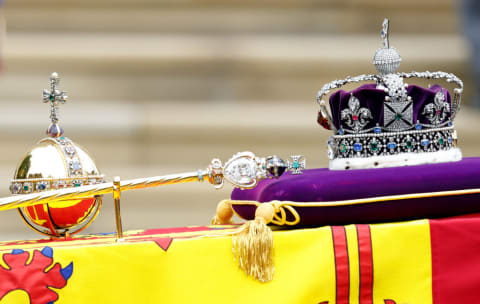 The Crown Jewels, featuring Cullinan I and II, atop Queen Elizabeth II's coffin.