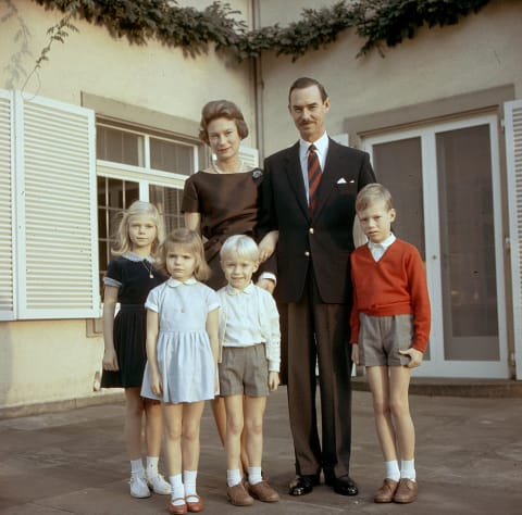 Grand Duke Jean with his wife, Grand Duchess Josephine Charlotte and their children Marie Astrid, Margaretha, Jean, and Henri, 1966