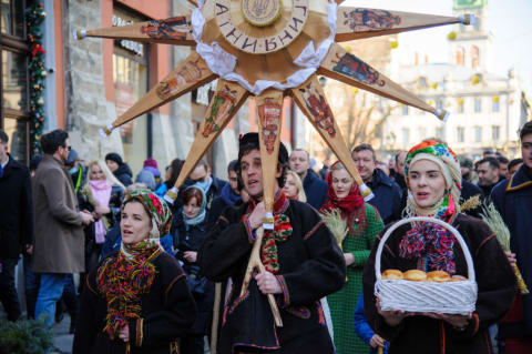 Ukrainians singing Christmas carols.