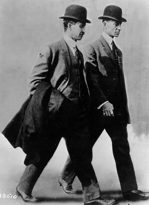 Orville (left) and Wilbur Wright.