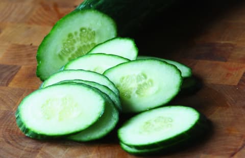 Anglo-Saxons called their cucumbers “eorþæppla.”