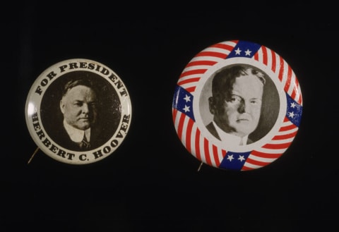 Hoover campaign buttons that don’t mention the chicken.