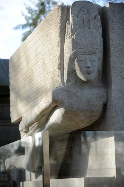 The tombstone of Oscar Wilde.