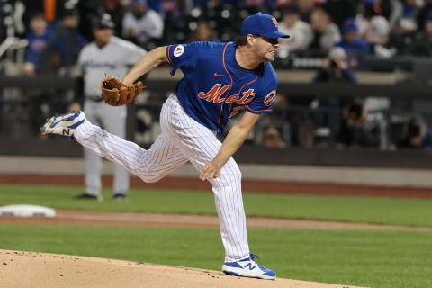 Sep 30, 2021; New York City, New York, USA; New York Mets starting pitcher Rich Hill (21) delivers a