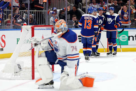 Dec 19, 2023; Elmont, New York, USA; New York Islanders center Bo Horvat (14) celebrates his power