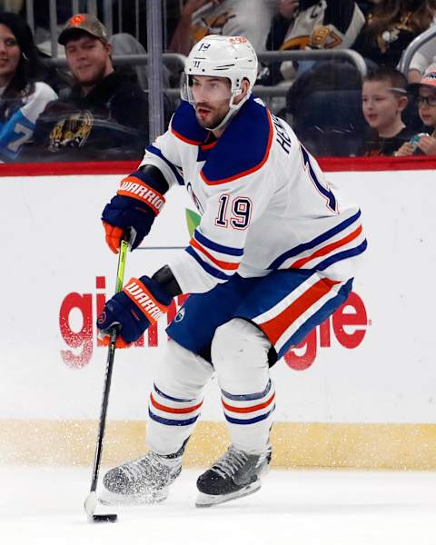 Edmonton Oilers center Adam Henrique (19)