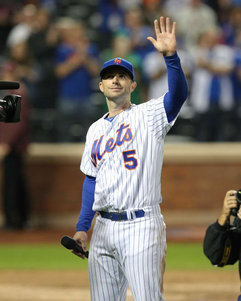 Sep 29, 2018; New York City, NY, USA; New York Mets third baseman David Wright (5) waves to the