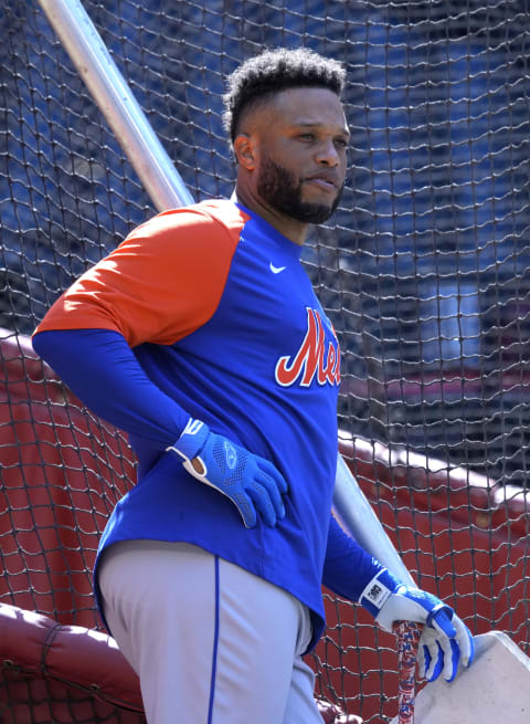 Apr 23, 2022; Phoenix, Arizona, USA; New York Mets second baseman Robinson Cano (24) gets ready for