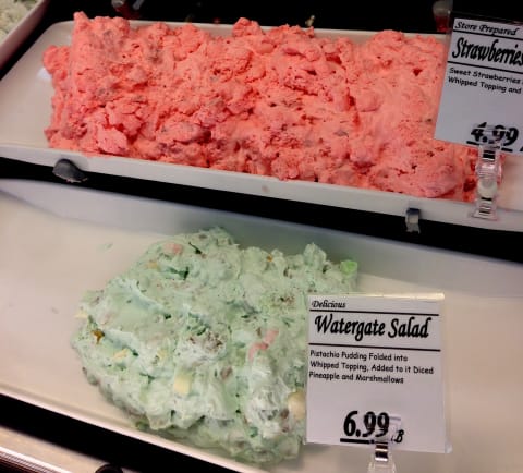 "Delicious" Watergate salad at a Hy-Vee in 2014.