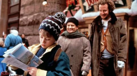 Macaulay Culkin, Joe Pesci, and Daniel Stern in 'Home Alone 2: Lost in New York' (1992).