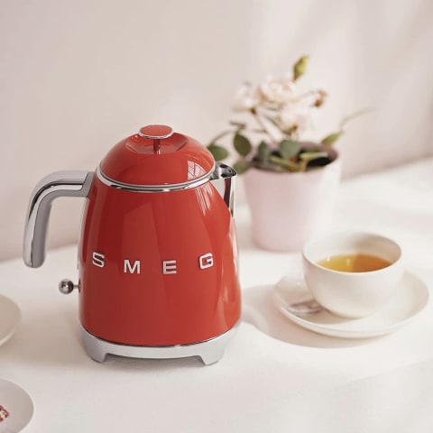 Smeg 50s Retro-Style Electric Mini Kettle