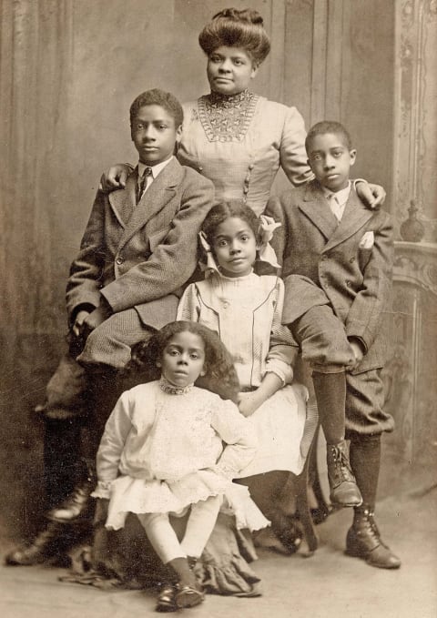 Ida Wells-Barnett with her children.