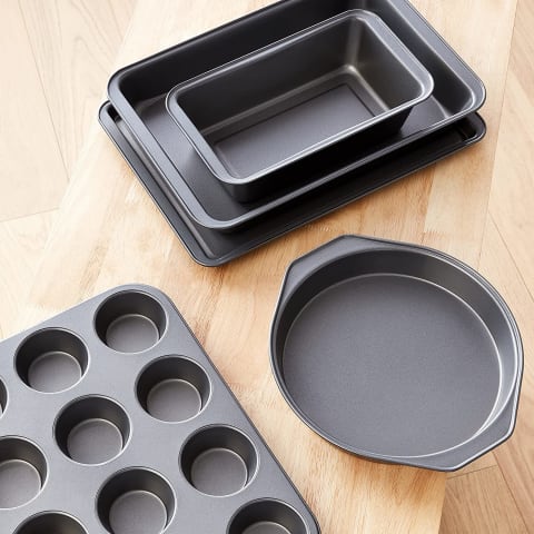 Amazon Basics 6-Piece Bakeware Set