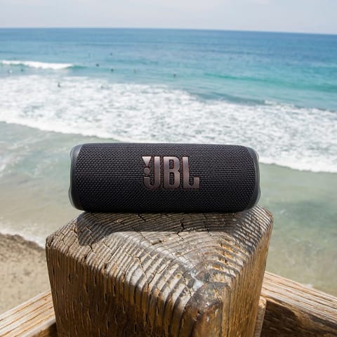 JBL Flip 6 Portable Bluetooth Speaker