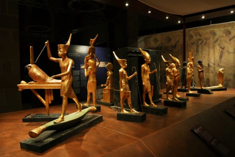 Replicas of golden figures discovered in King Tut’s tomb.