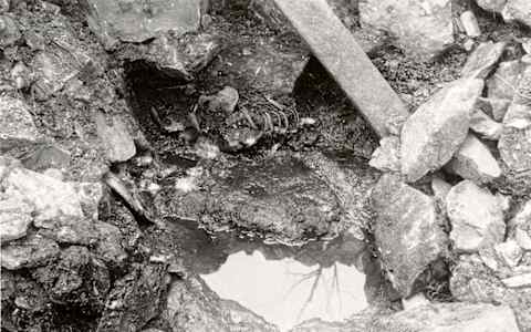 The Well Man as he was discovered in 1938 during the Sverresborg excavation.