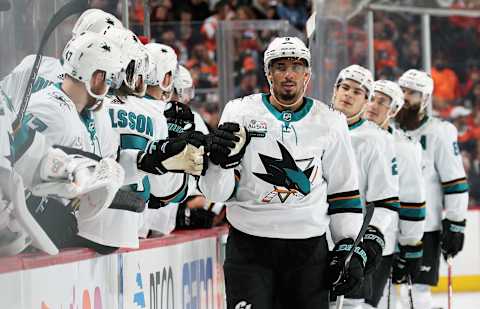 PHILADELPHIA, PA – OCTOBER 09: Evander Kane #9 of the San Jose Sharks celebrates his first period power-play goal against the Philadelphia Flyers with his teammates on the bench on October 9, 2018 at the Wells Fargo Center in Philadelphia, Pennsylvania. (Photo by Len Redkoles/NHLI via Getty Images)