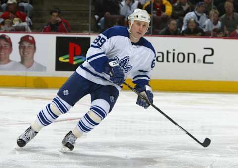 KANATA, CANADA – APRIL 14: Alexander Mogilny #89 of the Toronto Maple Leafs. (Photo By Dave Sandford/Getty Images)