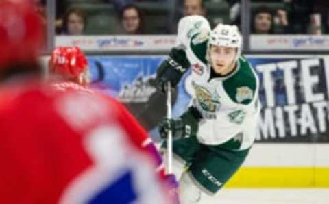 EVERETT, WA – APRIL 07: Everett Silvertips center Connor Dewar (43) looks for an opening in the defense during Game 2 of the playoff series between the Everett Silvertips and the Spokane Chiefs on Sunday, April 7, 2019 at Angel of the Winds Arena in Everett, WA. (Photo by Christopher Mast/Icon Sportswire via Getty Images)