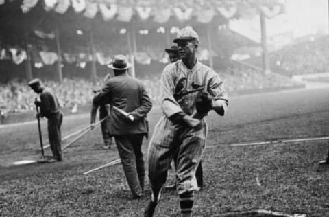 American baseball player Pete Alexander (also known as Grover Cleveland Alexander) (1887 – 1950), of the St. Louis Cardinals, late 1920s. (Photo by New York Times Co./Getty Images)