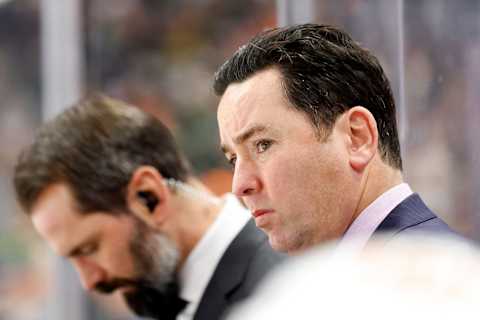 ST PAUL, MINNESOTA – OCTOBER 24: Head coach Jay Woodcroft of the Edmonton Oilers looks on in the third period against the Minnesota Wild at Xcel Energy Center on October 24, 2023 in St Paul, Minnesota. The Wild defeated the Oilers 7-4. (Photo by David Berding/Getty Images)