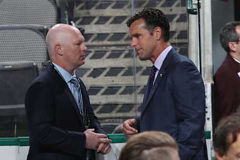 DALLAS, TX – JUNE 23: (l-r) New Jersey Devils coach John Hynes and New York Rangers coach David Quinn chat during the 2018 NHL Draft at American Airlines Center on June 23, 2018 in Dallas, Texas. (Photo by Bruce Bennett/Getty Images)