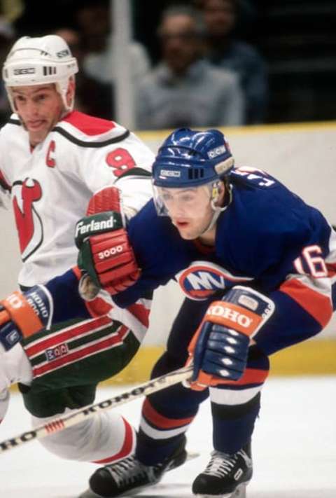 Pat LaFontaine #16, New York Islanders, Kirk Muller #9, New Jersey Devils (Photo by Focus on Sport/Getty Images)