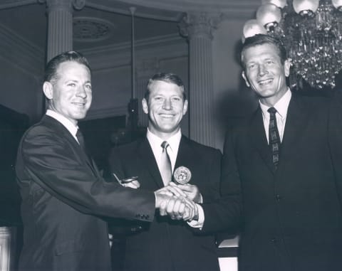 UNSPECIFIED – UNDATED: Whittey Ford and Mickey Manttle posed with New York Mayor John Linddsay in this undated photo. (Photo by Sports Studio Photos/Getty Images)