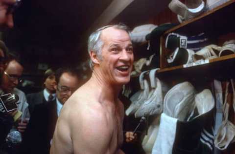 HARTFORD, CT – CIRCA 1980: Gordie Howe #9 of the Hartford Whalers talks with the media after an NHL Hockey game circa 1980 at the Hartford Civic Center in Hartford, Connecticut. Howe’s career went from 1945-71, 1973-80, and 1997. (Photo by Focus on Sport/Getty Images)