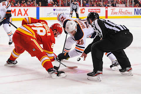 Elias Lindholm #28 of the Calgary Flames. (Photo by Derek Leung/Getty Images)