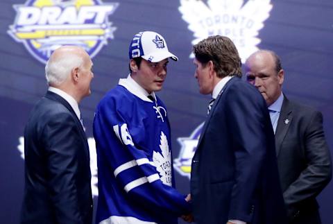 BUFFALO, NY – JUNE 24: Auston Matthews celebrates onstage with Toronto Maple Leafs . (Photo by Bruce Bennett/Getty Images)