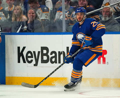 BUFFALO, NY – OCTOBER 14: Vinnie Hinostroza #29 of the Buffalo Sabres during the game against the Montreal Canadiens at KeyBank Center on October 14, 2021 in Buffalo, New York. (Photo by Kevin Hoffman/Getty Images)