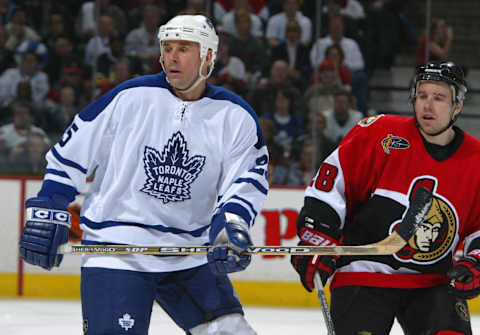 KANATA, CANADA – APRIL 12: Joe Nieuwendyk #25 of the Toronto Maple Leafs .(Photo By Dave Sandford/Getty Images)