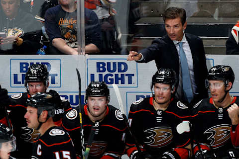 ANAHEIM, CA – NOVEMBER 14: Head coach of the Anaheim Ducks, Dallas Eakins talks to his players during the game against the San Jose Sharks at Honda Center on November 14, 2019 in Anaheim, California. (Photo by Debora Robinson/NHLI via Getty Images)