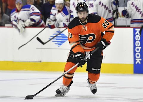 Oct 24, 2015; Philadelphia, PA, USA; Philadelphia Flyers center Sam Gagner (89) against the New York Rangers at Wells Fargo Center. The Flyers won 3-2 in overtime. Mandatory Credit: Derik Hamilton-USA TODAY Sports