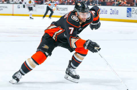 ANAHEIM, CA – MARCH 4: Andrew Cogliano #7 of the Anaheim Ducks races for the puck. (Photo by Debora Robinson/NHLI via Getty Images)