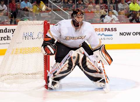 GLENDALE, AZ – MARCH 06: Jonas Hiller #1 of the Anaheim Ducks gets ready to make a save against the Phoenix Coyotes on March 6, 2009, at Jobing.com Arena in Glendale, Arizona. (Photo by Norm Hall/NHLI via Getty Images)