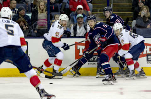 COLUMBUS, OH – JANUARY 07: Columbus Blue Jackets left wing Artemi Panarin (9) gain control and passes the puck in the first period of a game between the Columbus Blue Jackets and the Florida Panthers on January 07, 2018 at Nationwide Arena in Columbus, OH.(Photo by Adam Lacy/Icon Sportswire via Getty Images)