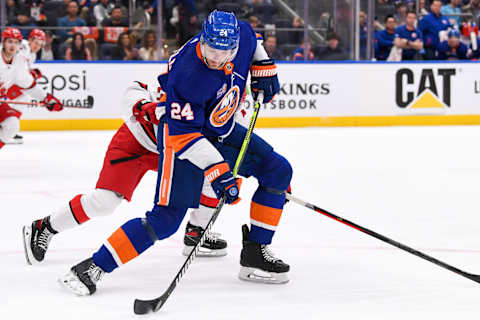 New York Islanders defenseman Scott Mayfield (24) Mandatory Credit: Dennis Schneidler-USA TODAY Sports