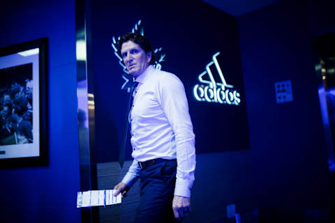 TORONTO, ON – OCTOBER 3: Mike Babcock coach of the Toronto Maple Leafs walks out of the dressing room to play the Montreal Canadiens during the first period at the Scotiabank Arena on October 3, 2018 in Toronto, Ontario, Canada. (Photo by Mark Blinch/NHLI via Getty Images)