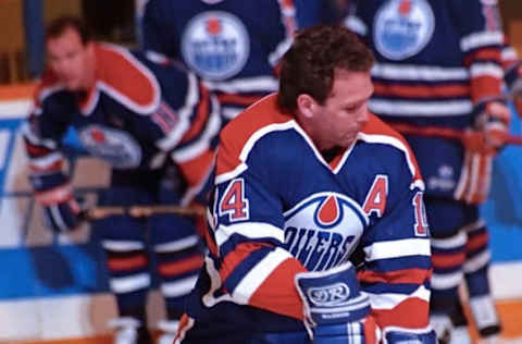 Craig MacTavish as an Edmonton Oiler in 1990. (Photo by Graig Abel/Getty Images)