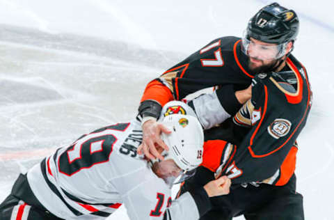 ANAHEIM, CA – MARCH 4: Ryan Kesler #17 of the Anaheim Ducks and Jonathan Toews #19 of the Chicago Blackhawks fight during the second period of the game at Honda Center on March 4, 2018. (Photo by Debora Robinson/NHLI via Getty Images)