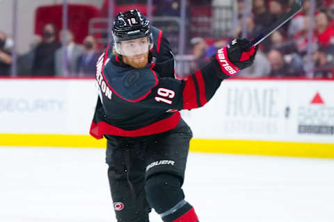 Carolina Hurricanes defenseman Dougie Hamilton (19): (James Guillory-USA TODAY Sports)