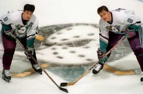 Mighty Ducks leading scorers Paul Kariya (left) and Teemu Selanne at The Pond in Anaheim. (Photo by Alex Garcia/Los Angeles Times via Getty Images)